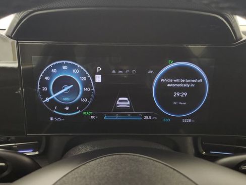 Certified 2025 Hyundai Elantra SEL FWD image 22