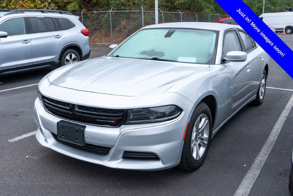 Used 2022 Dodge Charger SXT RWD image 1
