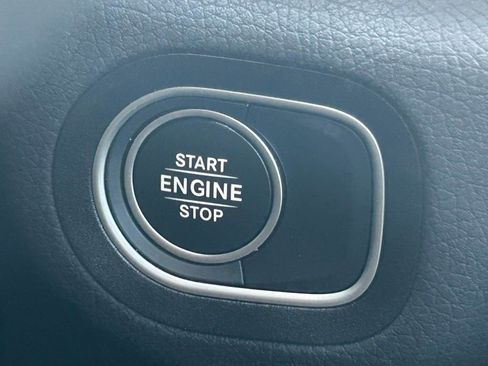 Used 2025 Mercedes-Benz GLE 450e 4MATIC image 44