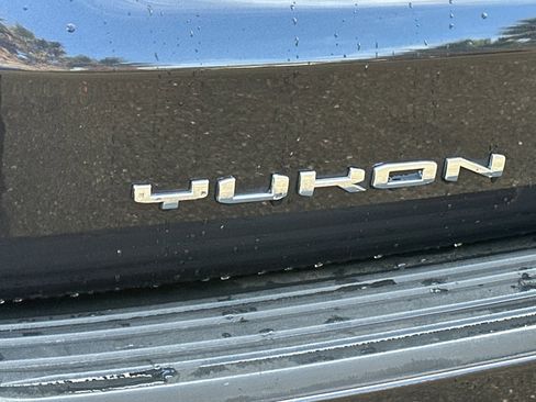 Used 2025 GMC Yukon Denali image 25