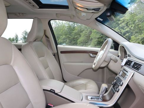 Used 2011 Volvo XC70 3.2 AWD/4WD image 29