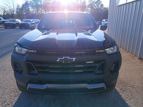 Used 2024 Chevrolet Colorado Trail Boss image 10