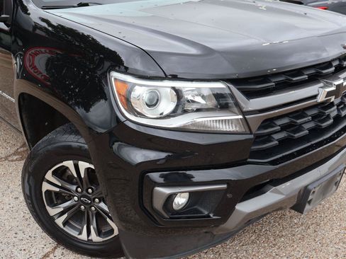 Used 2021 Chevrolet Colorado Z71 w/ Safety Package AWD/4WD image 8