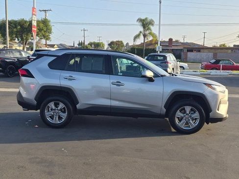 Used 2024 Toyota RAV4 XLE FWD image 4