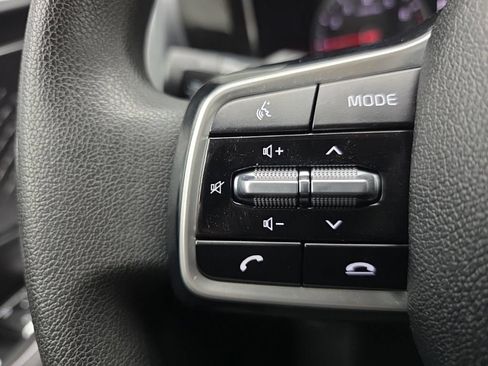 Used 2021 Kia Sorento LX AWD/4WD image 18