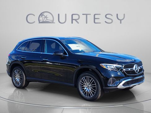 Certified 2026 Mercedes-Benz GLC 300 image 5