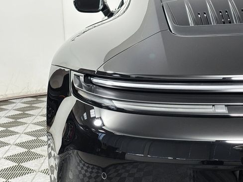 Used 2025 Porsche 911 Carrera image 12