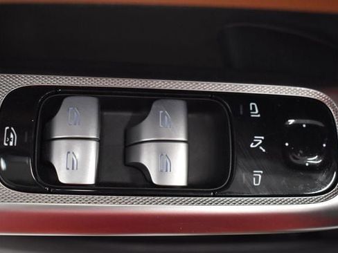 Used 2023 Mercedes-Benz GLC 300 4MATIC image 21