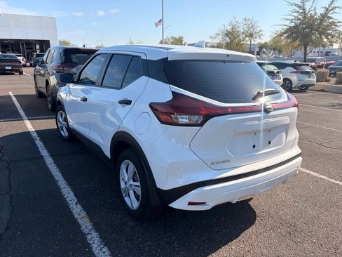 Used 2022 Nissan Kicks S FWD image 7