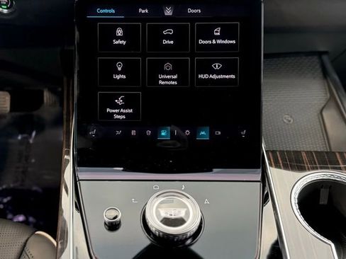 New 2026 Cadillac Escalade Luxury AWD/4WD image 14
