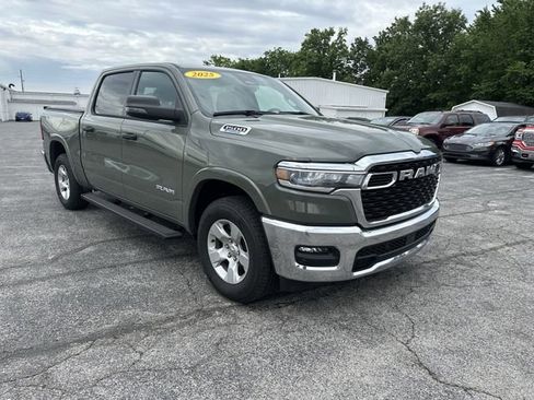 Used 2025 RAM 1500 Big Horn AWD/4WD image 11