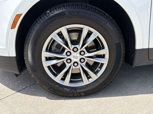 Used 2023 Cadillac XT5 Premium Luxury FWD image 11