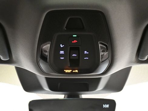 Used 2025 Audi Q5 Premium w/ Convenience Package image 18