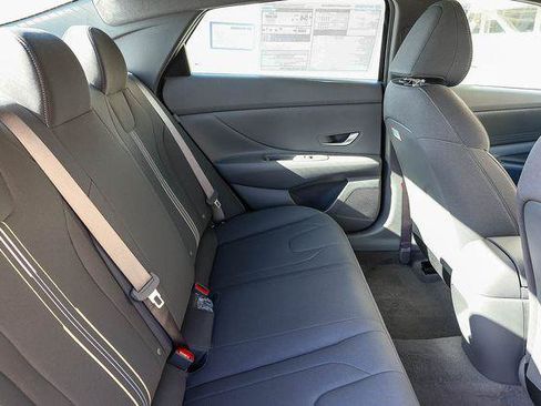 New 2026 Hyundai Elantra Hybrid FWD image 18