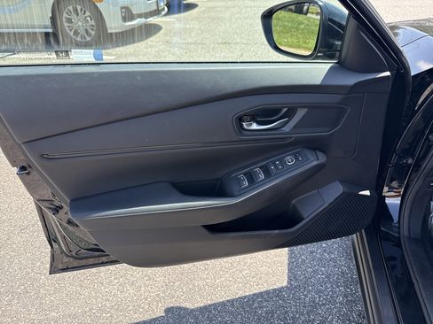 Used 2025 Honda Accord Sport image 14