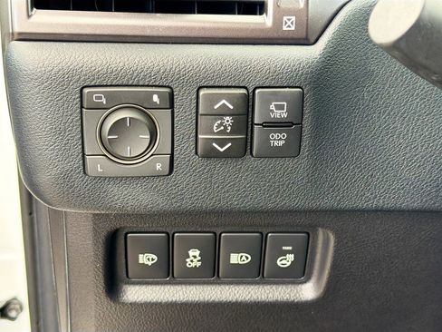 Used 2023 Lexus GX 460 w/ Black Line Special Edition image 35