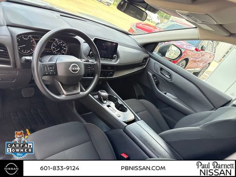Used 2025 Nissan Rogue S FWD image 18