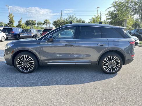 Used 2021 Lincoln Corsair Reserve w/ Equipment Group 201A FWD image 3