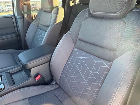 New 2026 Nissan Frontier SV image 19