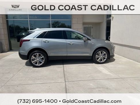 Certified 2023 Cadillac XT5 Premium Luxury w/ Technology Package FWD image 8
