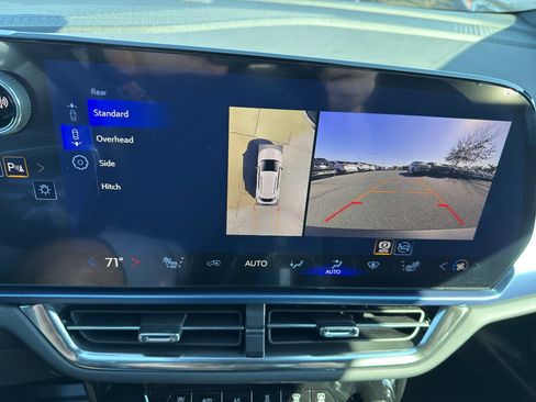 New 2026 Chevrolet Equinox EV LT image 20