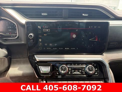 Used 2023 GMC Sierra 1500 Denali w/ Denali Reserve Package AWD/4WD image 11