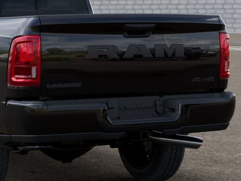 New 2026 RAM 2500 Laramie AWD/4WD image 13