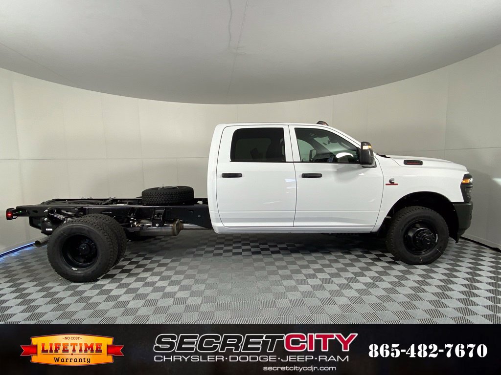 New 2027 RAM 3500 Tradesman AWD/4WD image 8