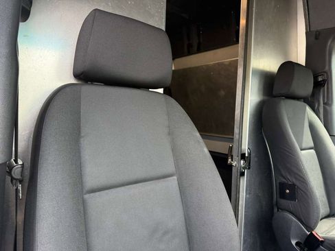 Used 2019 Mercedes-Benz Sprinter 144 image 27