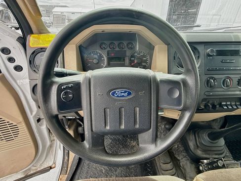 Used 2008 Ford F550 4x4 Regular Cab Super Duty image 11