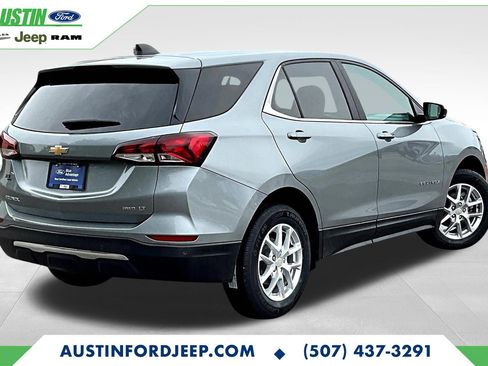 Used 2023 Chevrolet Equinox LT w/ Driver Convenience Package image 5