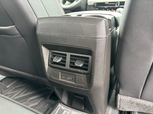 Used 2024 GMC Canyon AT4X AWD/4WD image 34