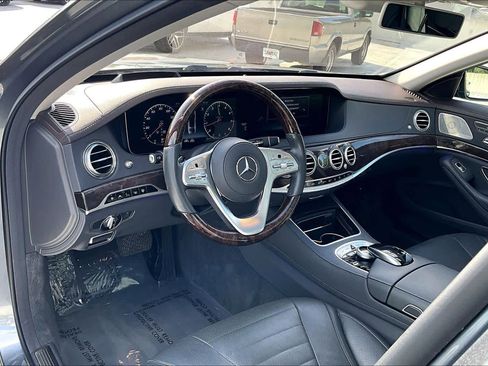 Used 2020 Mercedes-Benz S 560 4MATIC Sedan image 18