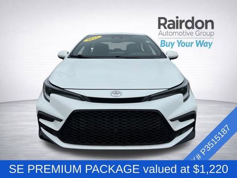 Used 2023 Toyota Corolla SE w/ SE Premium Package image 2