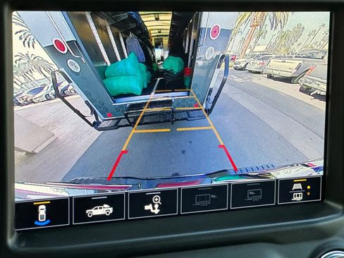 Certified 2021 GMC Sierra 2500 SLT w/ SLT Convenience Package image 19