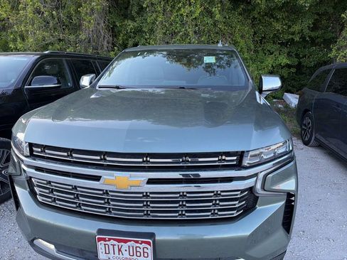 Used 2023 Chevrolet Suburban Premier AWD/4WD image 9