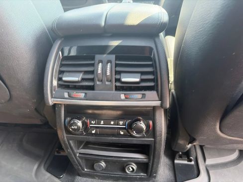 Used 2015 BMW X5 xDrive50i AWD/4WD image 21