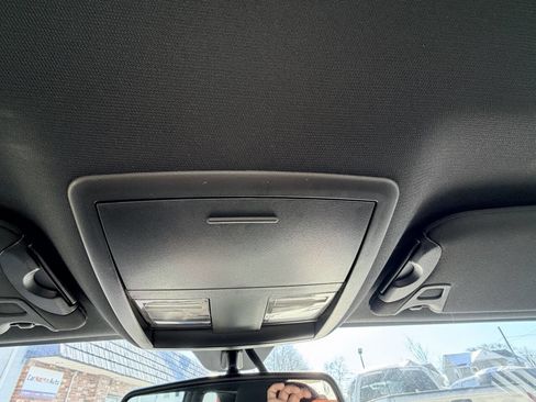 Used 2011 Dodge Challenger R/T image 21