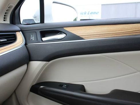 Used 2015 Lincoln MKC AWD w/ Equipment Group 101A Select image 21
