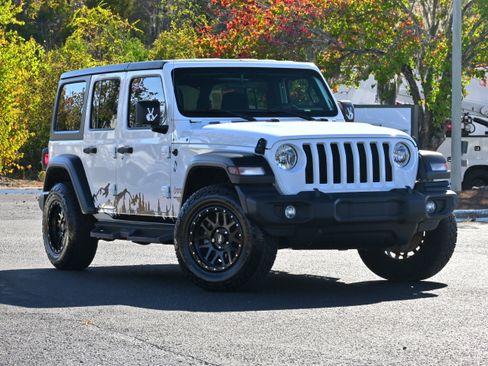Used 2019 Jeep Wrangler Unlimited Sport S image 2