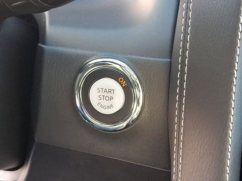 Certified 2024 INFINITI QX80 Premium Select w/ All-Season Package image 28