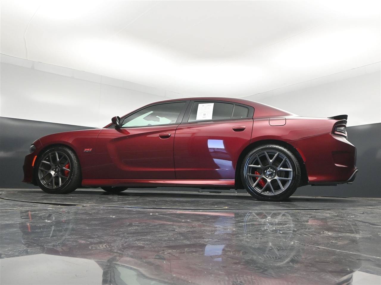 Used 2017 Dodge Charger R/T Scat Pack w/ Technology Group RWD image 36