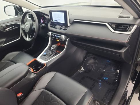 Used 2024 Toyota RAV4 Adventure image 15