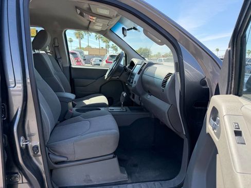 Used 2019 Nissan Frontier SV AWD/4WD image 25