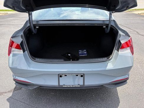 Certified 2021 Hyundai Elantra SEL w/ Convenience Package FWD image 23