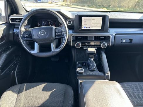 Used 2025 Toyota 4Runner SR5 image 16