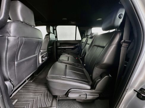 Used 2020 Ford Expedition Max XLT w/ Equipment Group 202A AWD/4WD image 27