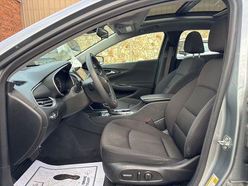 Used 2023 Chevrolet Malibu LT image 16