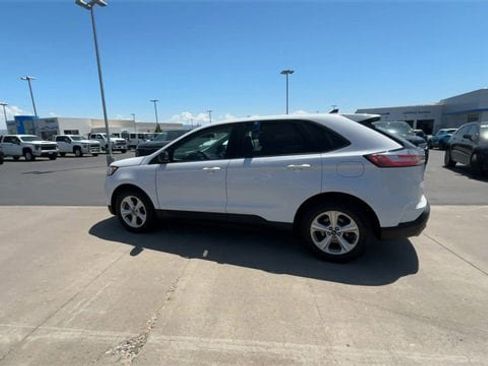 Used 2020 Ford Edge SE image 6