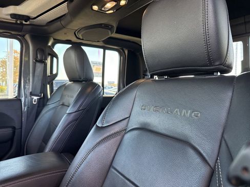 Used 2021 Jeep Gladiator Overland w/ Popular Equipment Package image 11